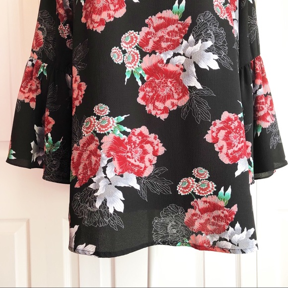 Bobeau Black Multi Floral Print Whimsigoth 3/4 Bell Sleeve Blouse Medium - Picture 6 of 15
